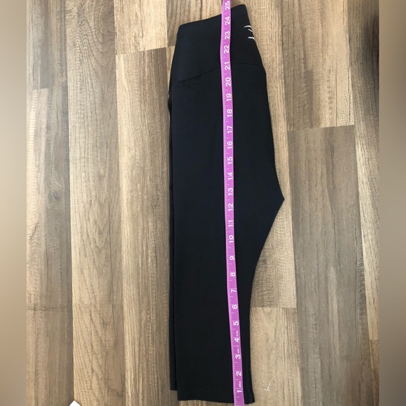 Gymshark Cropped Black Seamless Leggings - Picture 8 of 10